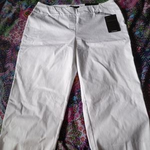 BNWT Capris, white, size 18